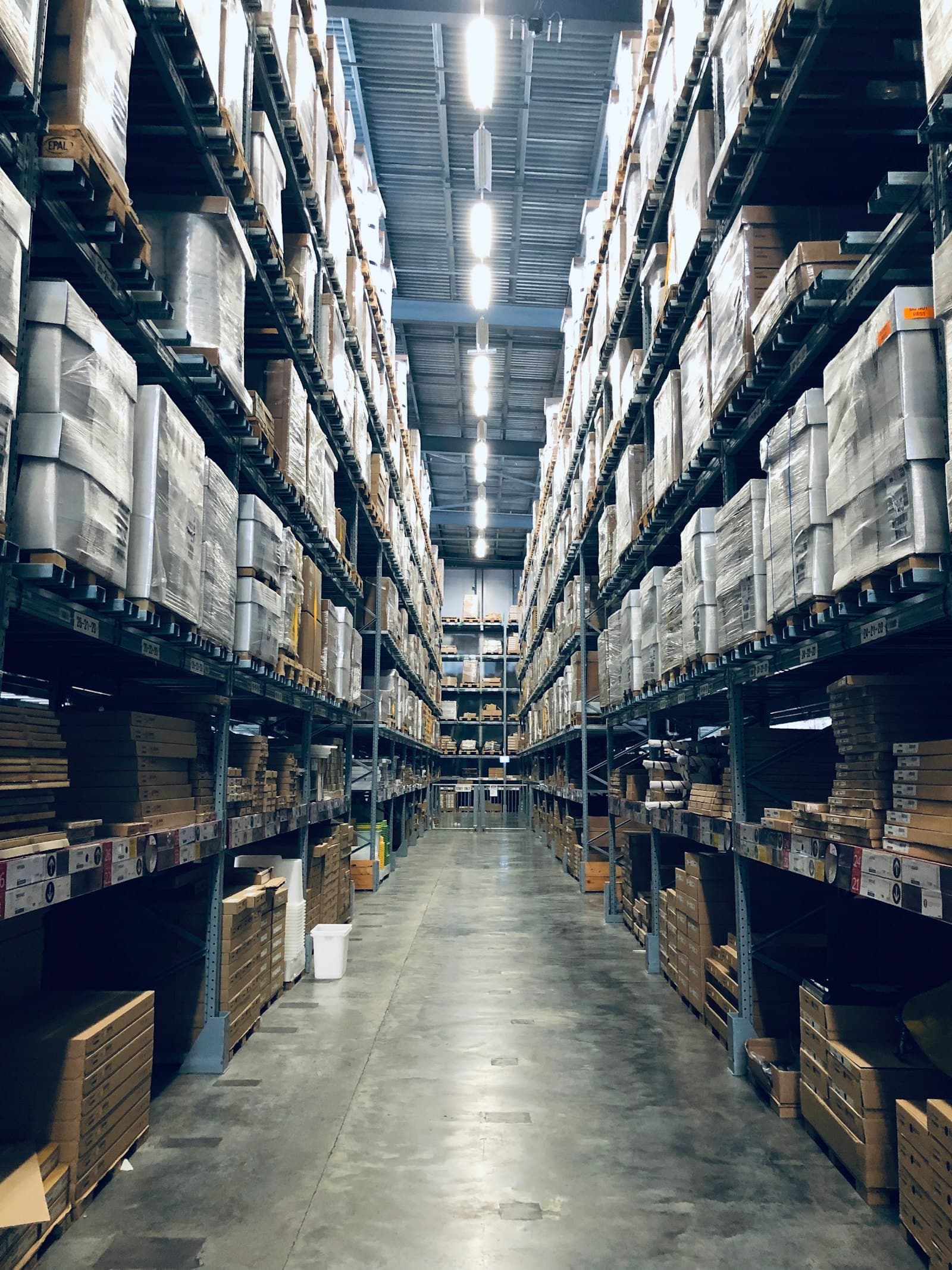 Covered storage before dispatch · stock preview